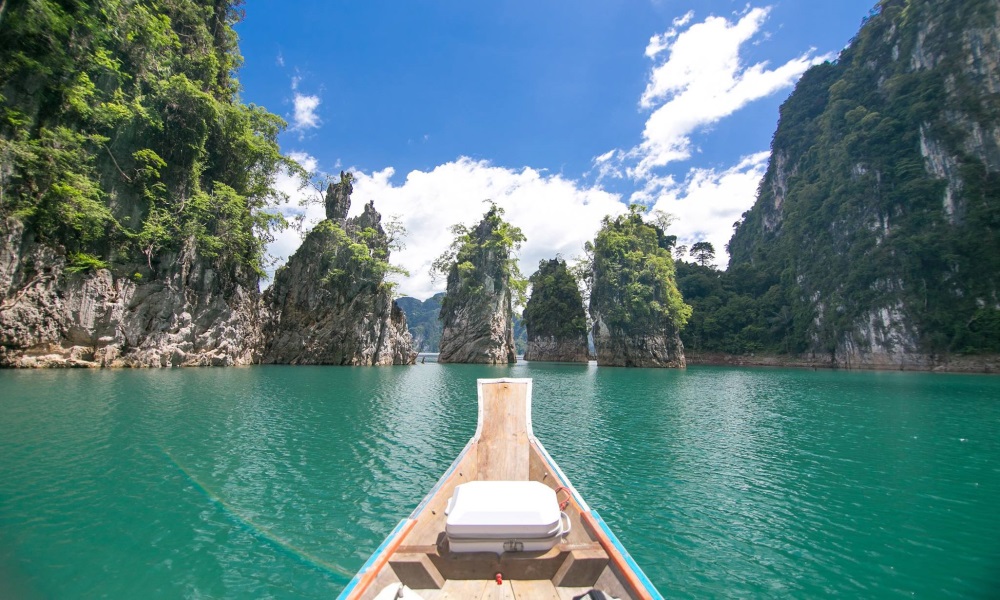 One-day tour to Cheow Lan lake in Khao Sok National Park, Koh Samui, Thailand