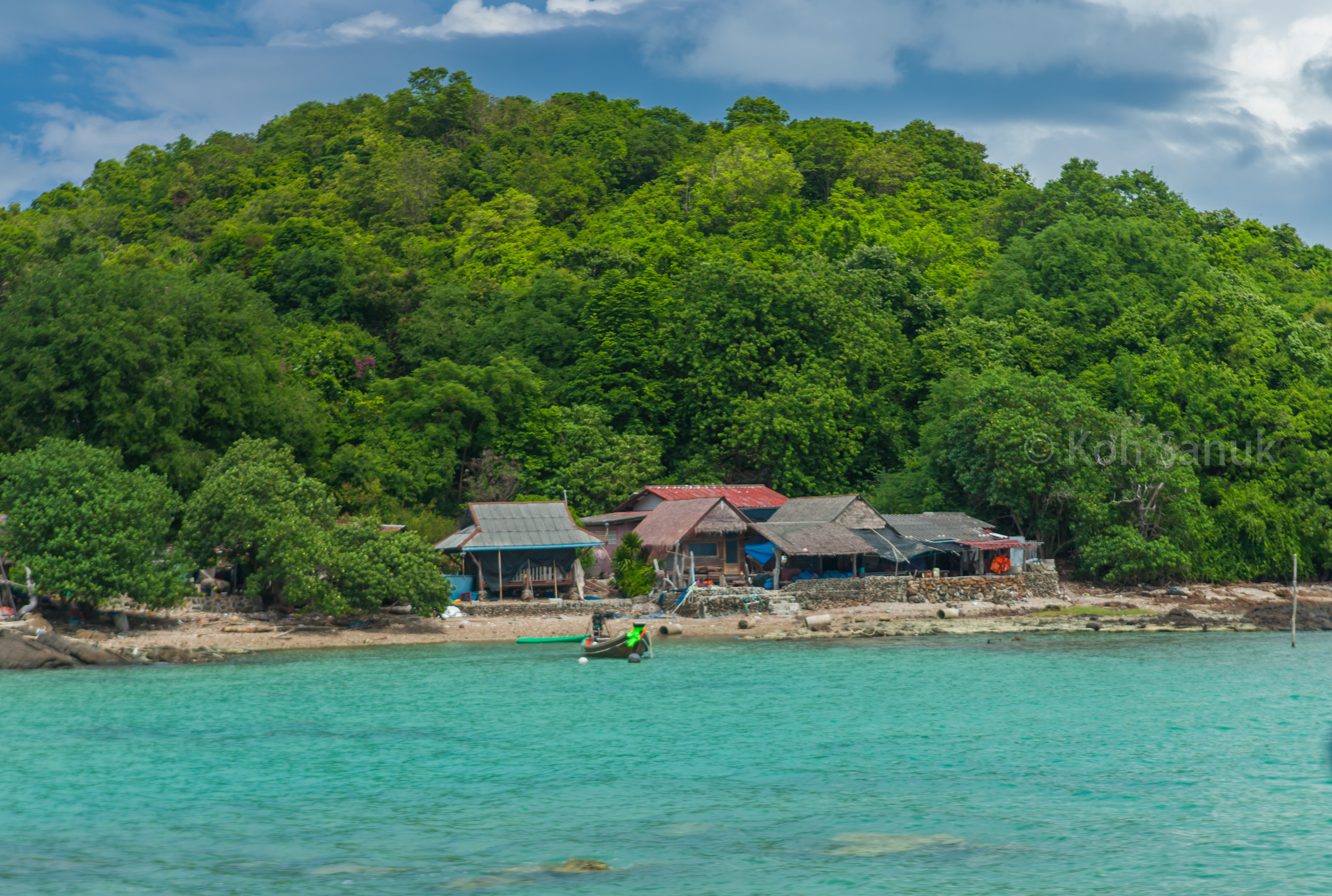 Romantic overnight at Koh Paluay, Angthong marine park, Koh Samui, Thailand