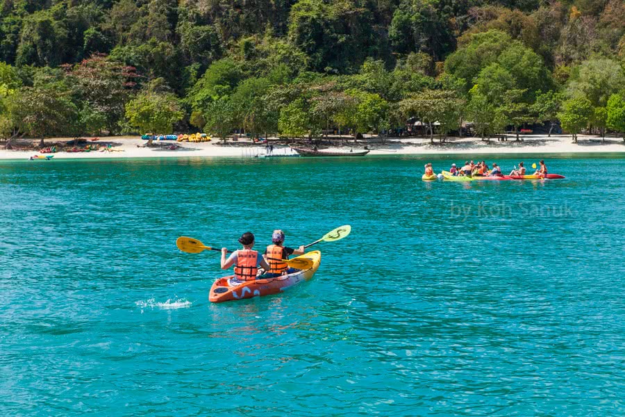 Full day trip to Angthong marine park by Big boat, Koh Samui, Thailand