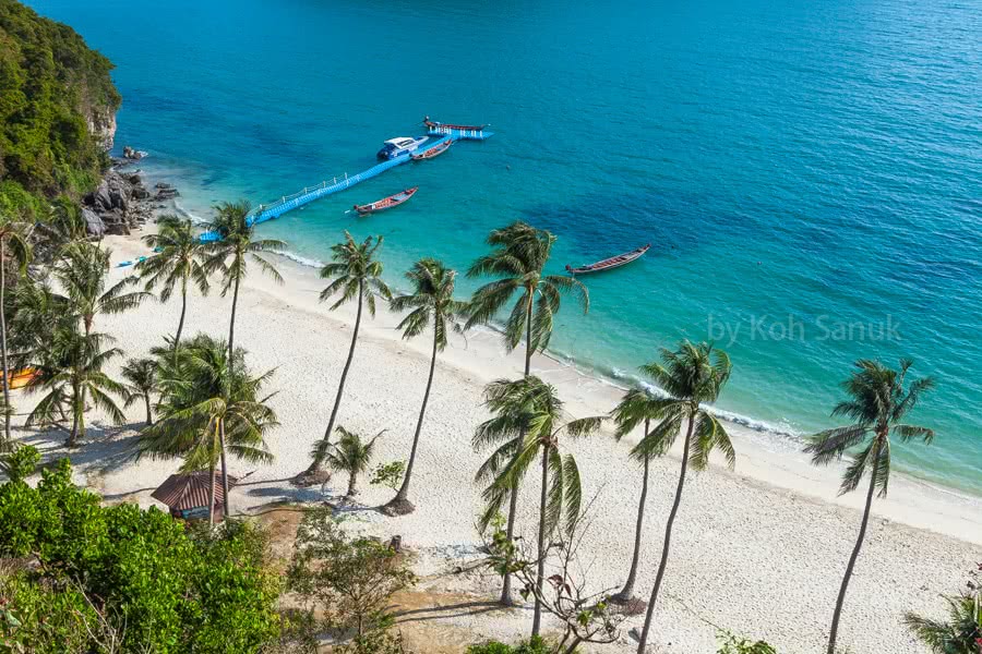 Full day trip to Angthong marine park by Big boat, Koh Samui, Thailand