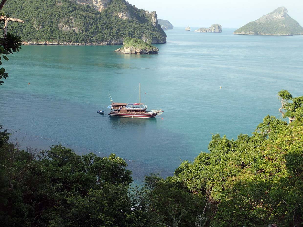 Blue & Red Dragon traditional Thai yachts, Koh Samui, Thailand