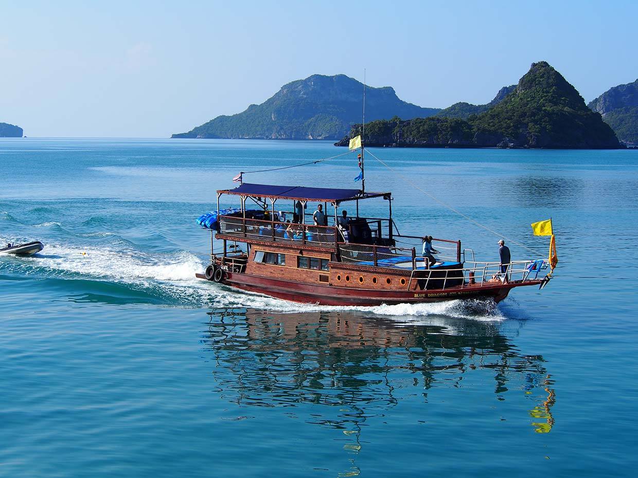 Blue & Red Dragon traditional Thai yachts, Koh Samui, Thailand