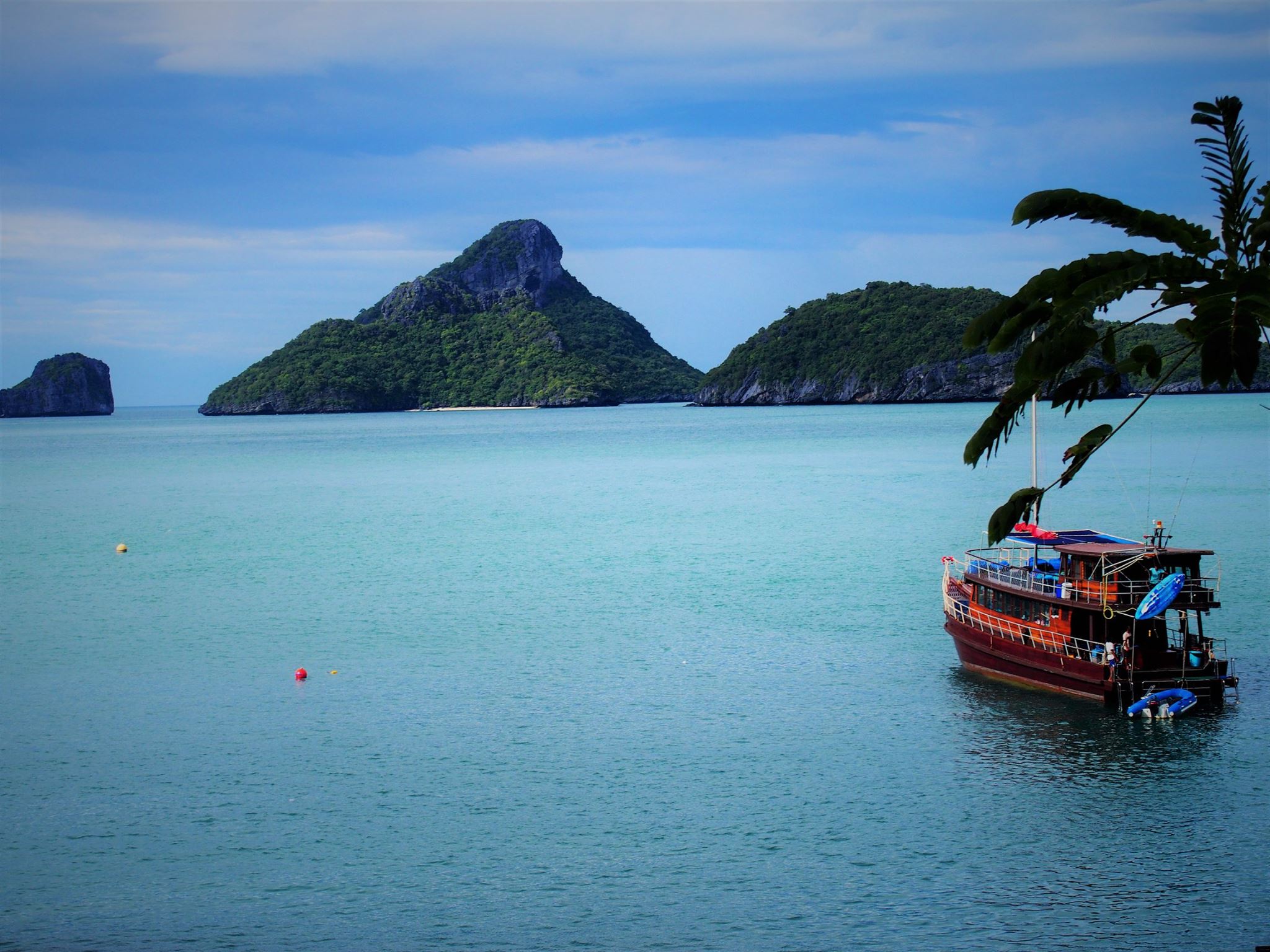 Blue & Red Dragon traditional Thai yachts, Koh Samui, Thailand