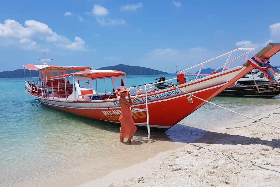 Coral Reef Snorkeling tour to Koh Tan, Koh Samui, Thailand