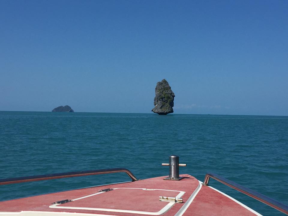 Cruises to Koh Tan by one-engine speedboat “Hemingway”, Koh Samui, Thailand
