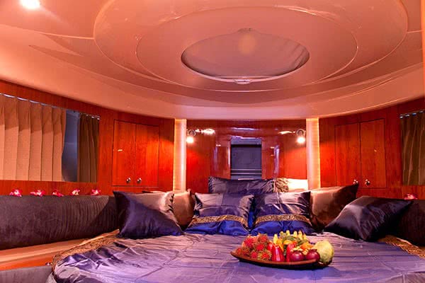 Private cruises by “Hip Horizons” yacht, Koh Samui, Thailand