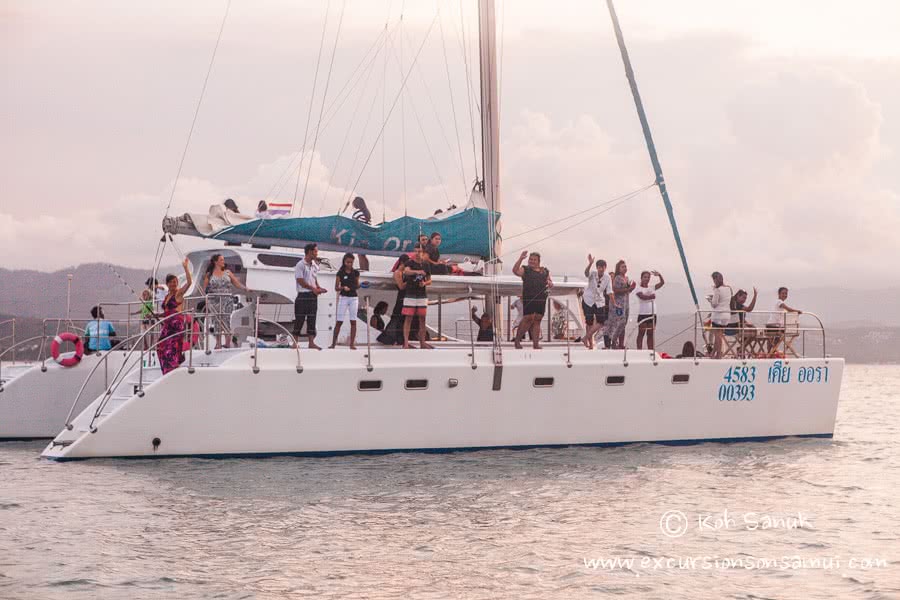Cruises on sailing catamaran Kia Ora, Koh Samui, Thailand