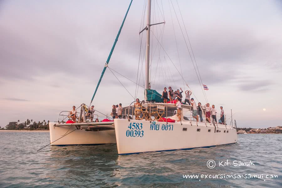 Cruises on sailing catamaran Kia Ora, Koh Samui, Thailand