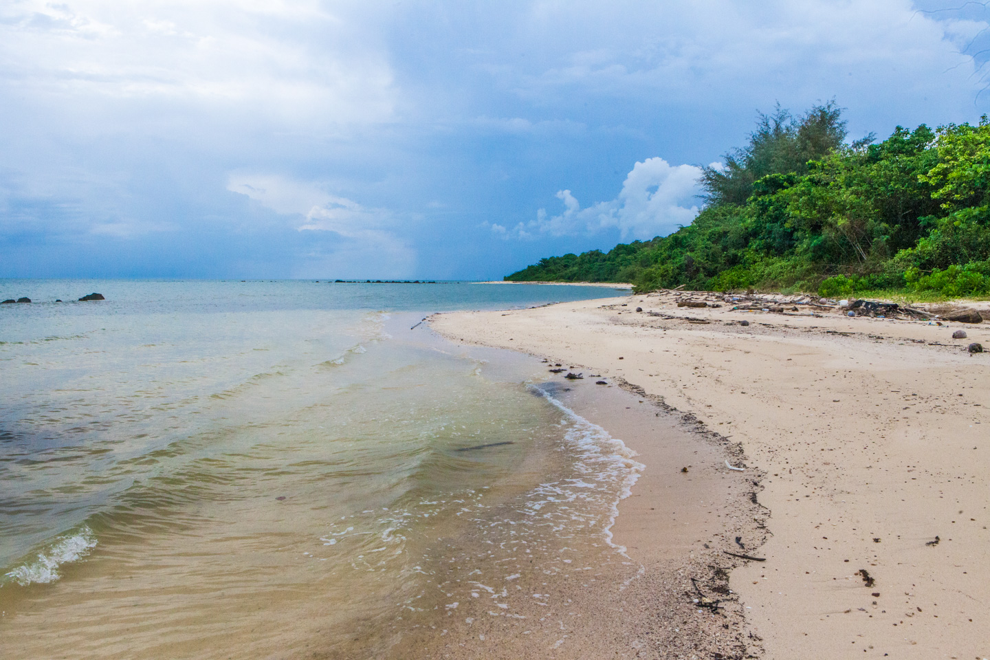 Romantic overnight at Koh Paluay, Angthong marine park, Koh Samui, Thailand