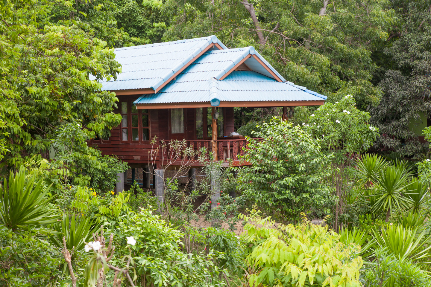 Romantic overnight at Koh Paluay, Angthong marine park, Koh Samui, Thailand