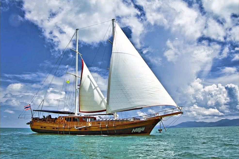 Angthong marine park day cruise by “Naga boutique yacht”, Koh Samui, Thailand