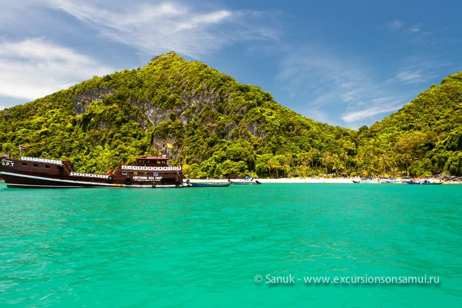 Angthong marine park day cruise by “Naga boutique yacht”, Koh Samui, Thailand