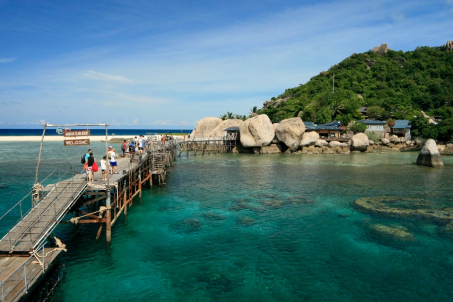 Romantic overnight at Koh Nang Yuan, Koh Samui, Thailand