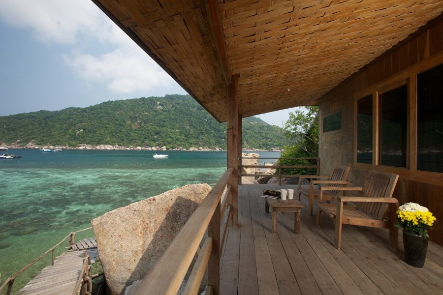 Romantic overnight at Koh Nang Yuan, Koh Samui, Thailand