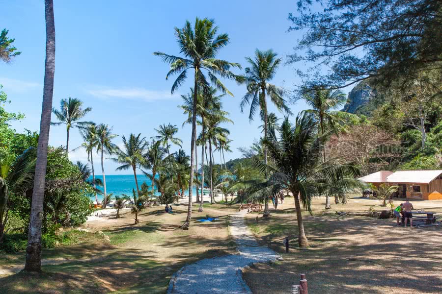 Romantic overnight at Wua Talap, Angthong Marine Park, Koh Samui, Thailand