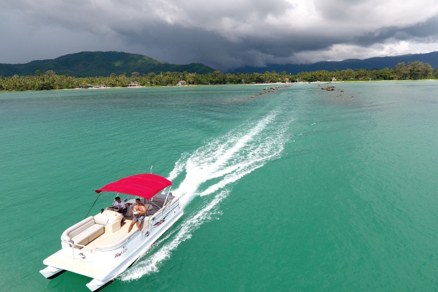 Cruises and fishing from the south of Koh Samui by Pontoon boat, Koh Samui, Thailand