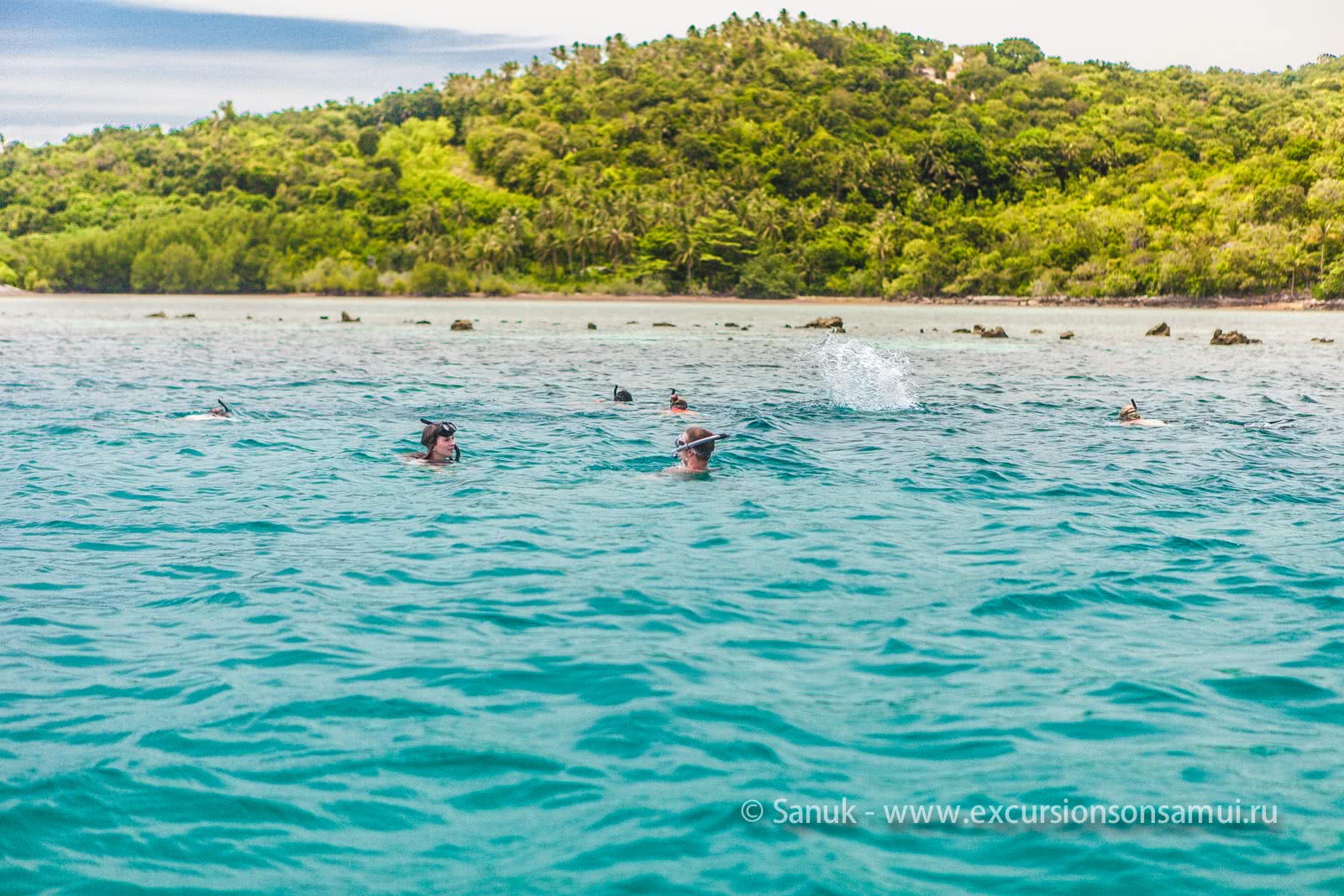 Kayaking and snorkeling in the waters of Koh Tan, Koh Samui, Thailand